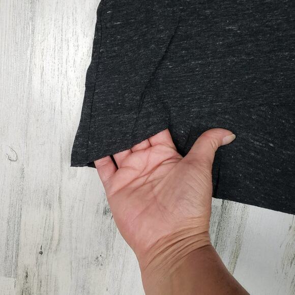 NWOT Over The Limit Apparel Heathered Gray Sleeveless Muscle Women's Size Large - Picture 7 of 9